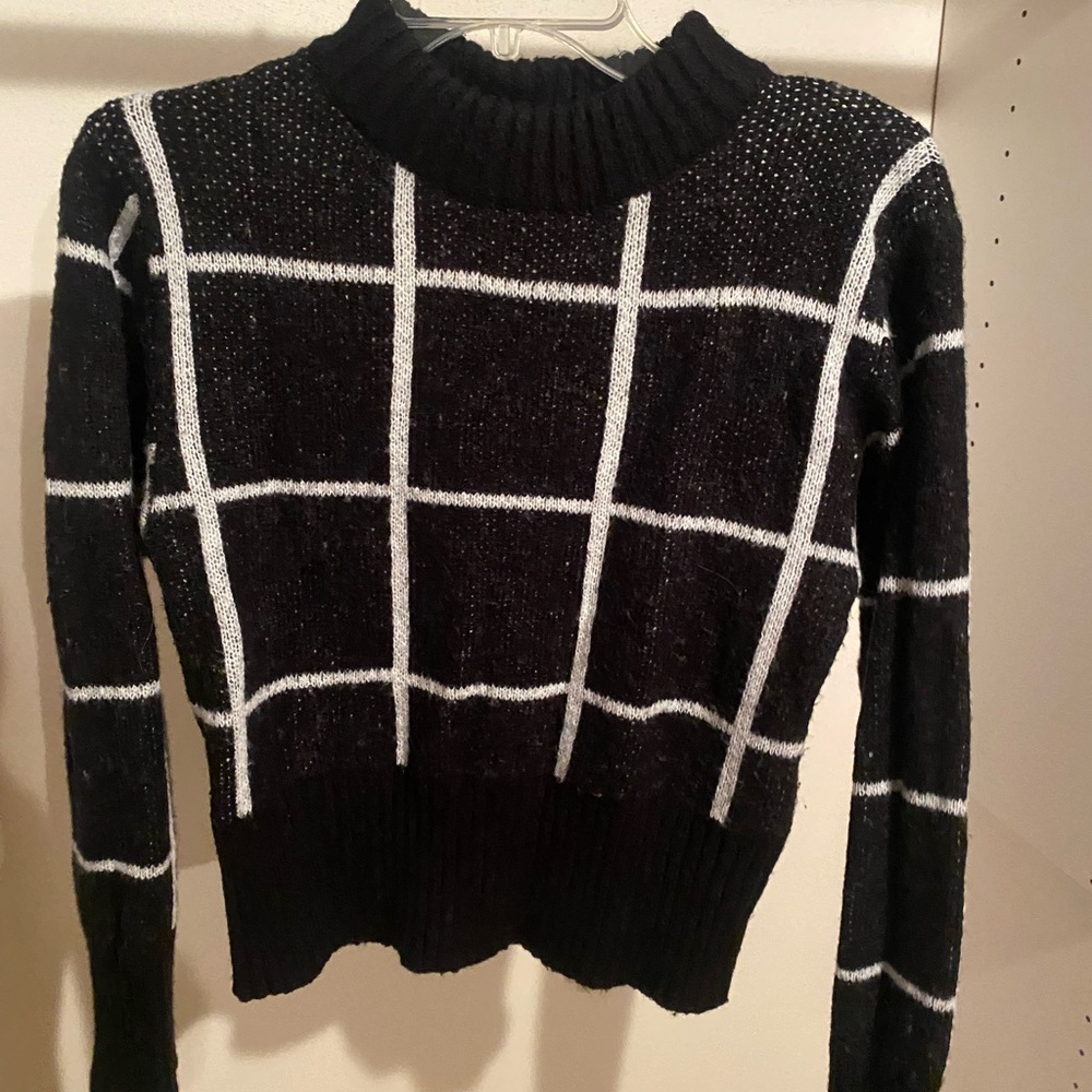 Preppy Black and White Grid Pattern Sweater